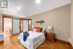 18340 BATHURST STREET King