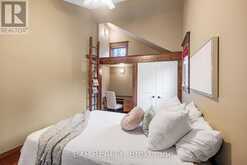 18340 BATHURST STREET King