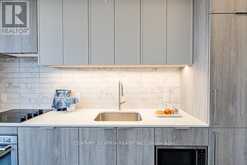 1707 - 2020 BATHRUST STREET Toronto