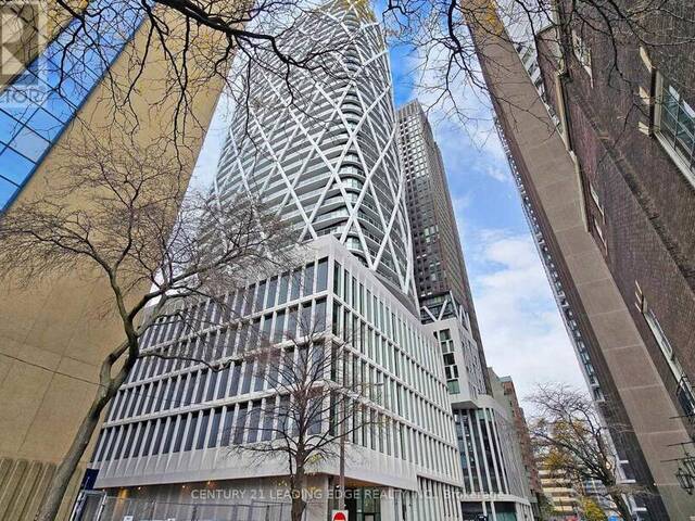 831 - 230 SIMCOE STREET Toronto Ontario