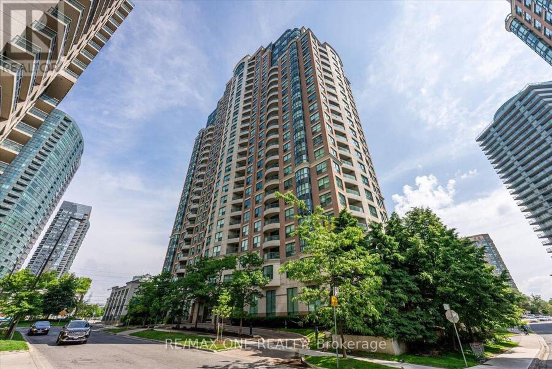 909 - 7 LORRAINE DRIVE Toronto