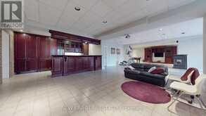 716 WOODLAND ACRES CRESCENT Vaughan