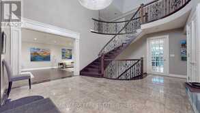 716 WOODLAND ACRES CRESCENT Vaughan