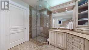 716 WOODLAND ACRES CRESCENT Vaughan