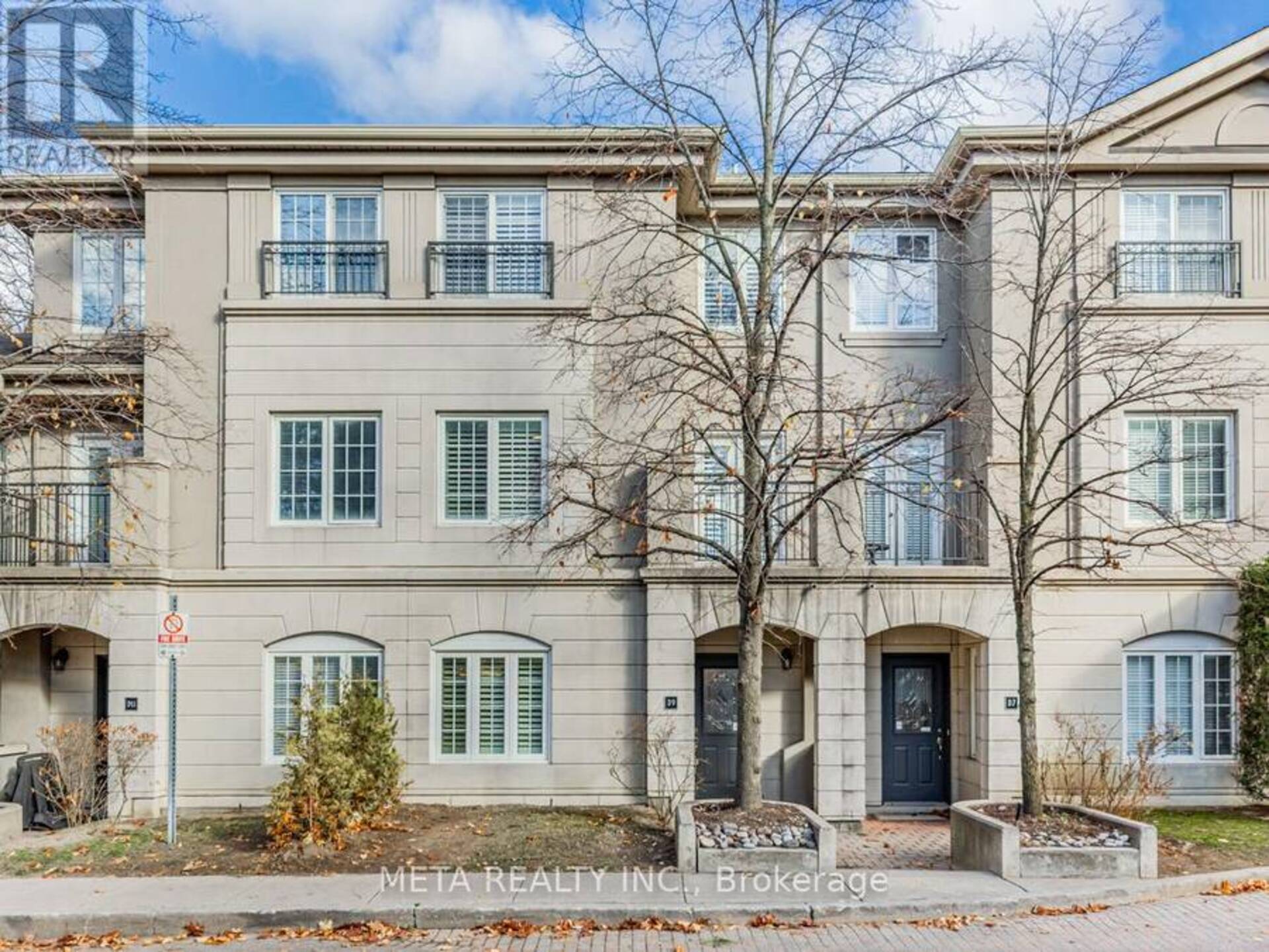 D9 - 108 FINCH AVENUE W Toronto