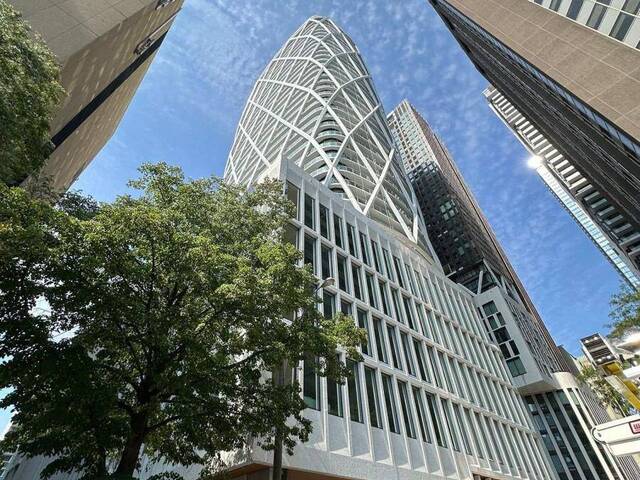 2114 - 230 SIMCOE STREET Toronto Ontario