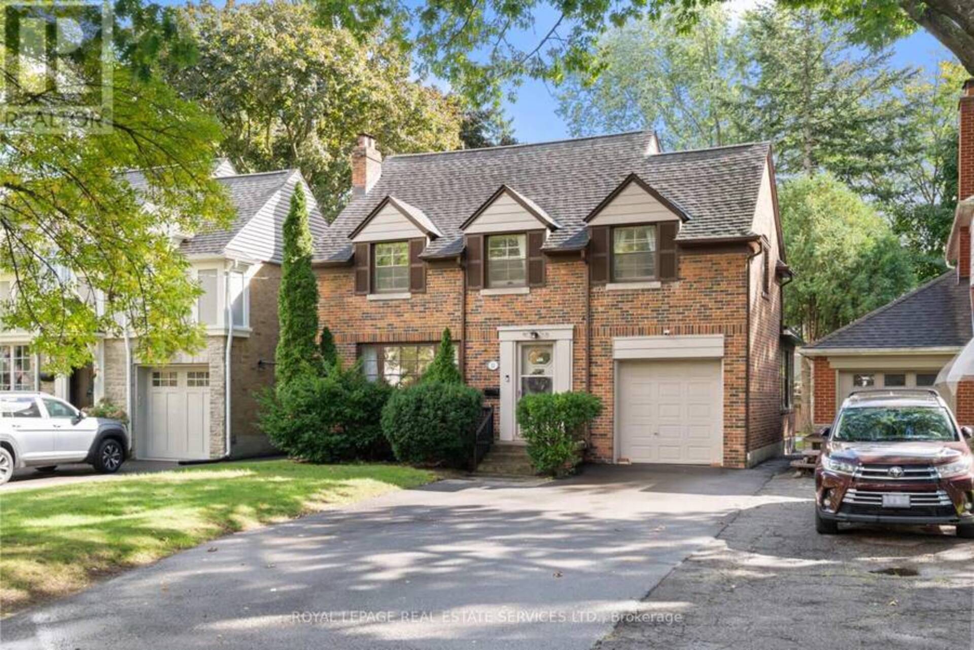 11 ASHTON MANOR Toronto