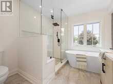 2212 URWIN CRESCENT Oakville