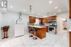 2274 CHAPMAN COURT Pickering