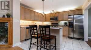 25 OAKMEADOW DRIVE Brampton