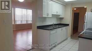 204 - 135 HILLCREST AVENUE S Mississauga