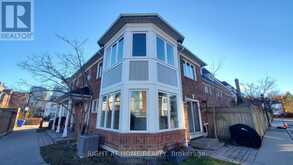 116 - 18 CLARK AVENUE W Vaughan