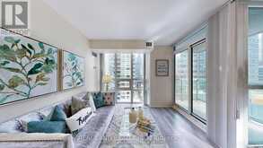 1006 - 19 GRAND TRUNK CRESCENT Toronto