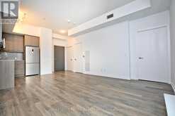 202 - 32 FOREST MANOR ROAD Toronto