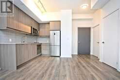 202 - 32 FOREST MANOR ROAD Toronto