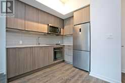 202 - 32 FOREST MANOR ROAD Toronto