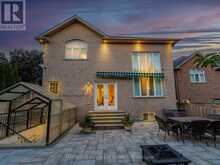 301 WELDRICK ROAD E Richmond Hill