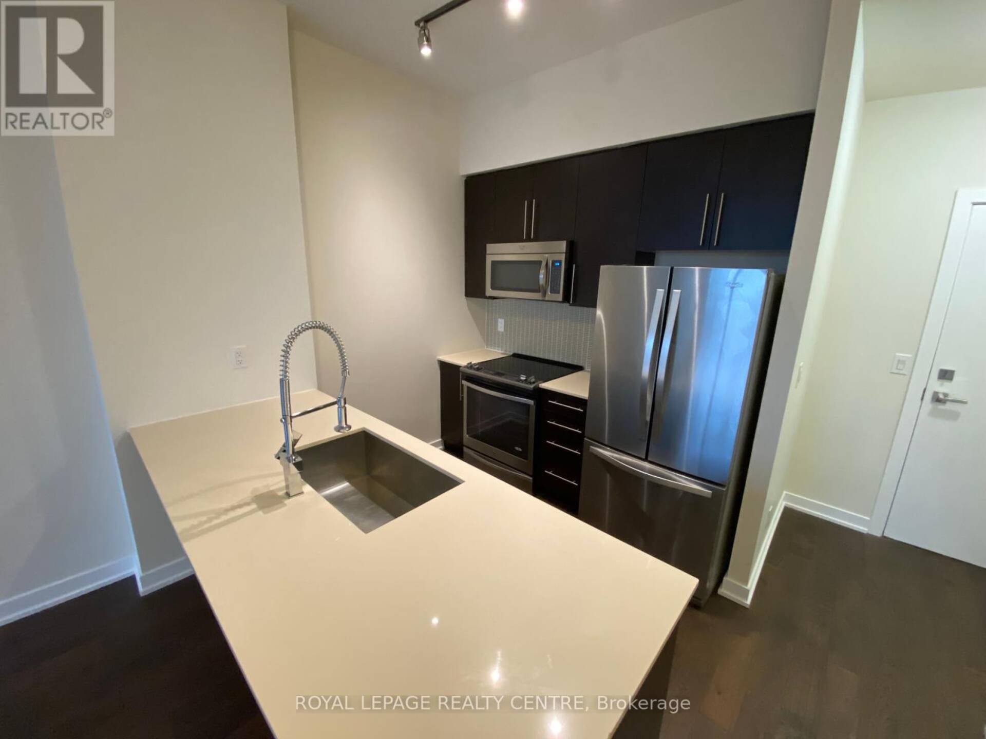 607 - 510 CURRAN PLACE Mississauga