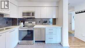 1109 - 2 CLAIRTRELL ROAD Toronto