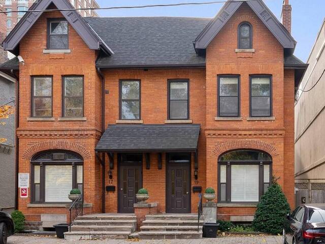 2 - 19 LOWTHER AVENUE Toronto Ontario