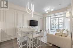 501 - 293 THE KINGSWAY Toronto