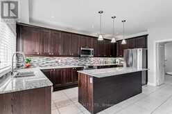 10 GLADYS ROLLING AVENUE East Gwillimbury