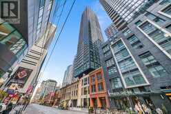 608 - 327 KING STREET W Toronto