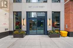 608 - 327 KING STREET W Toronto