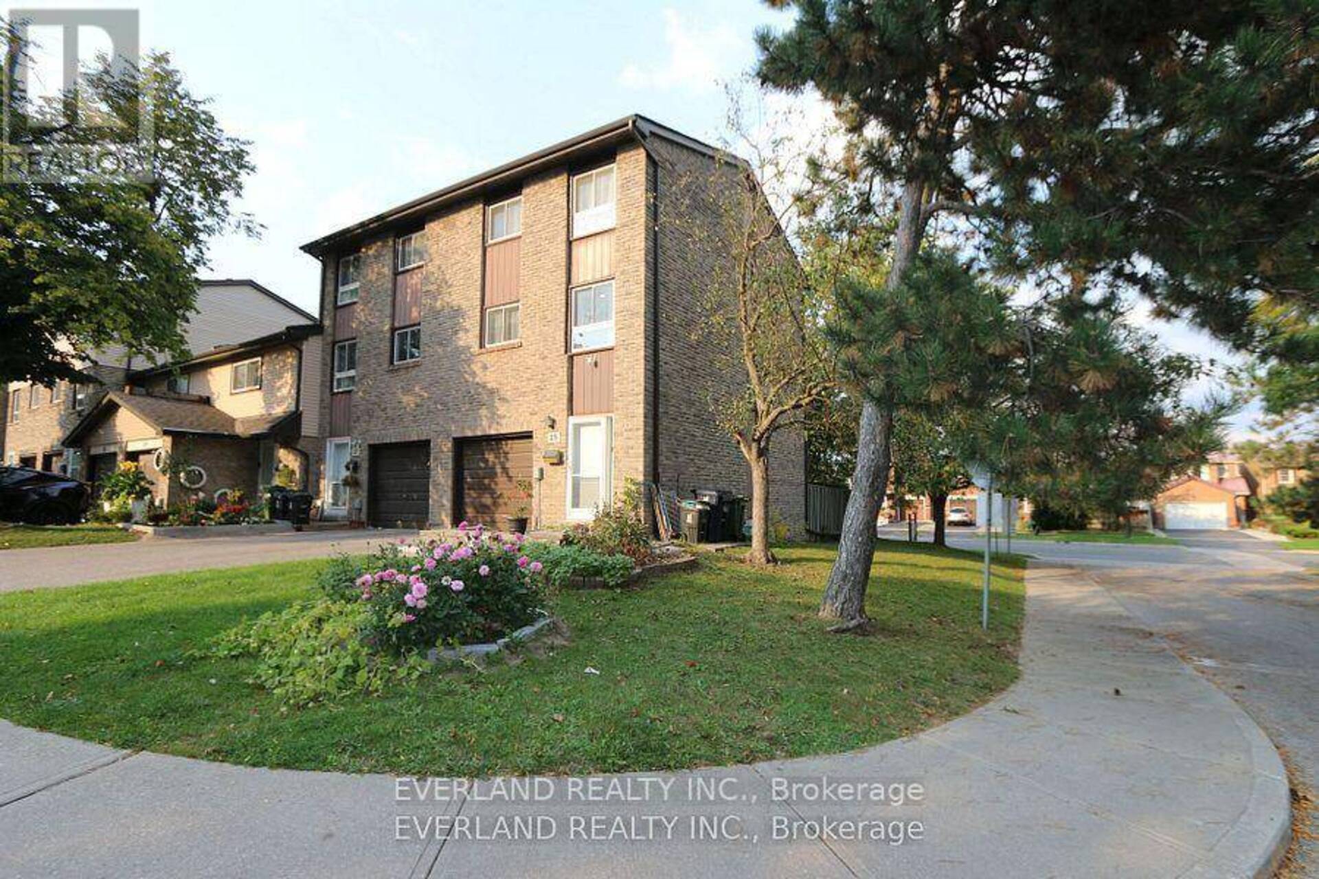 25 - 1121 SANDHURST CIRCLE Toronto