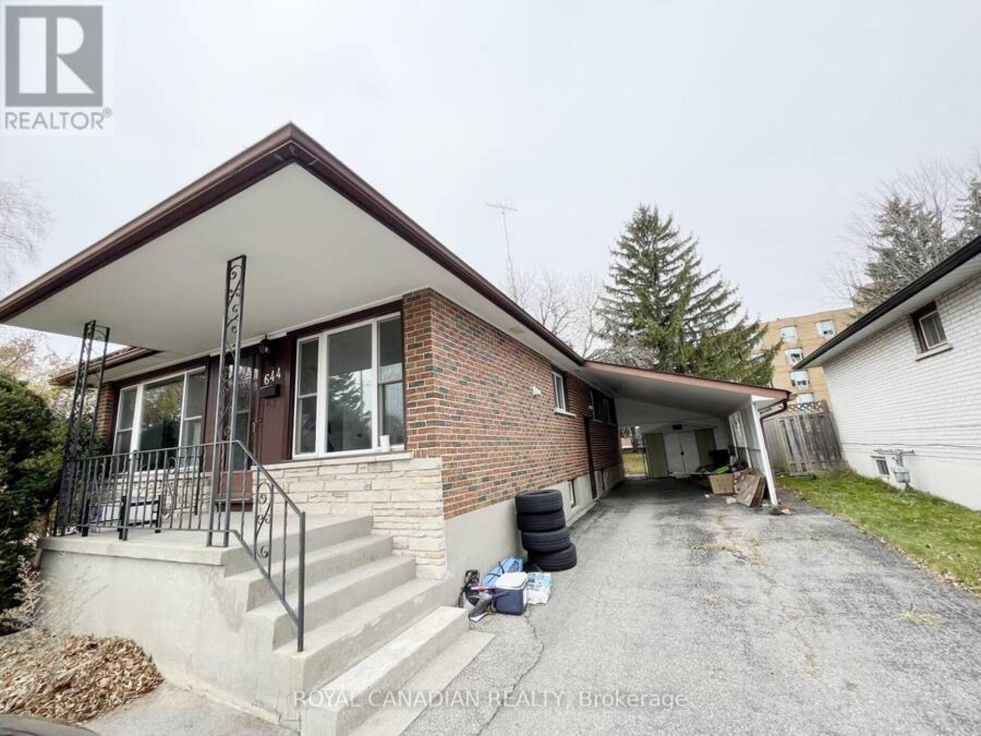 644 ATHOL STREET E Oshawa