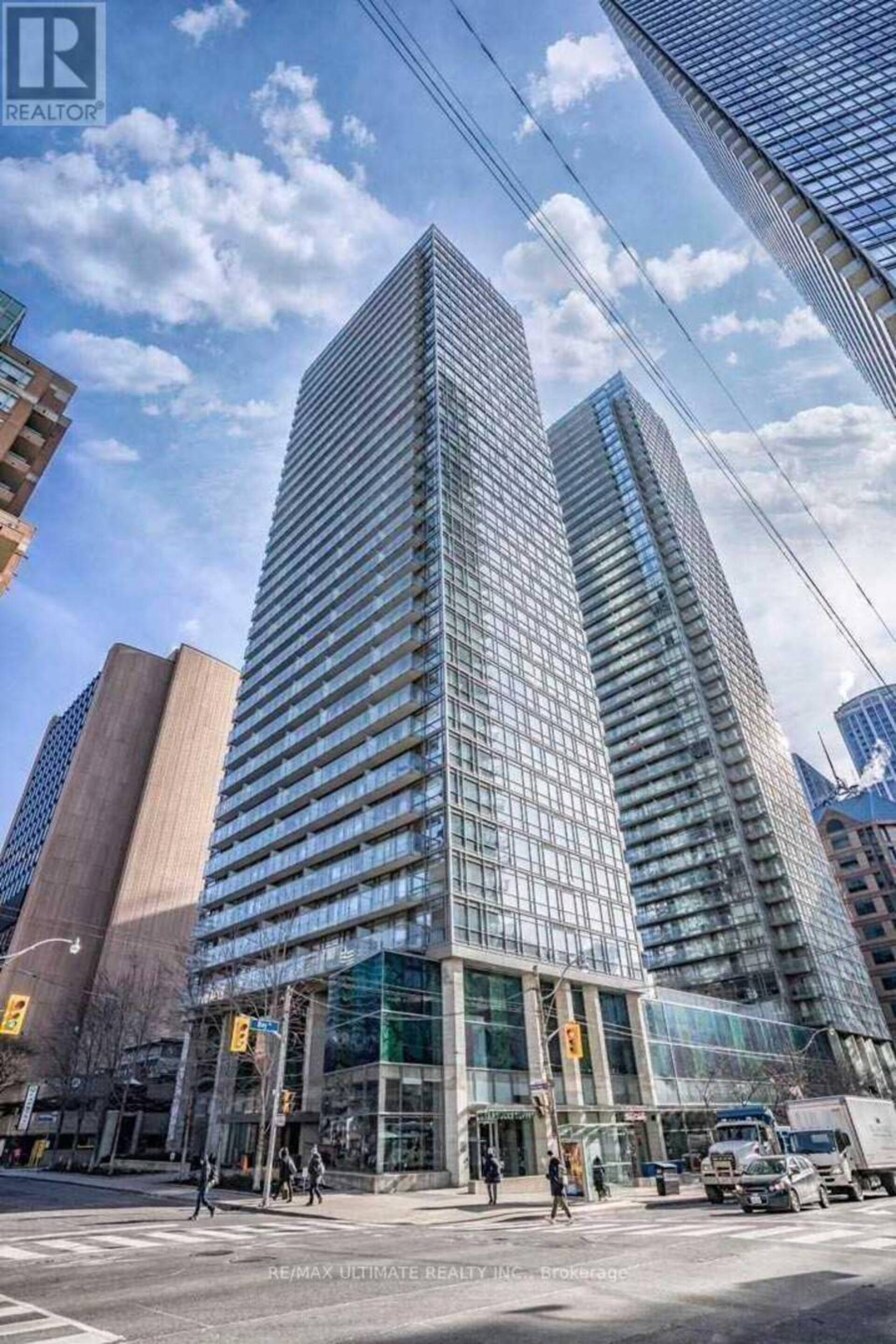 2405 - 37 GROSVENOR STREET Toronto