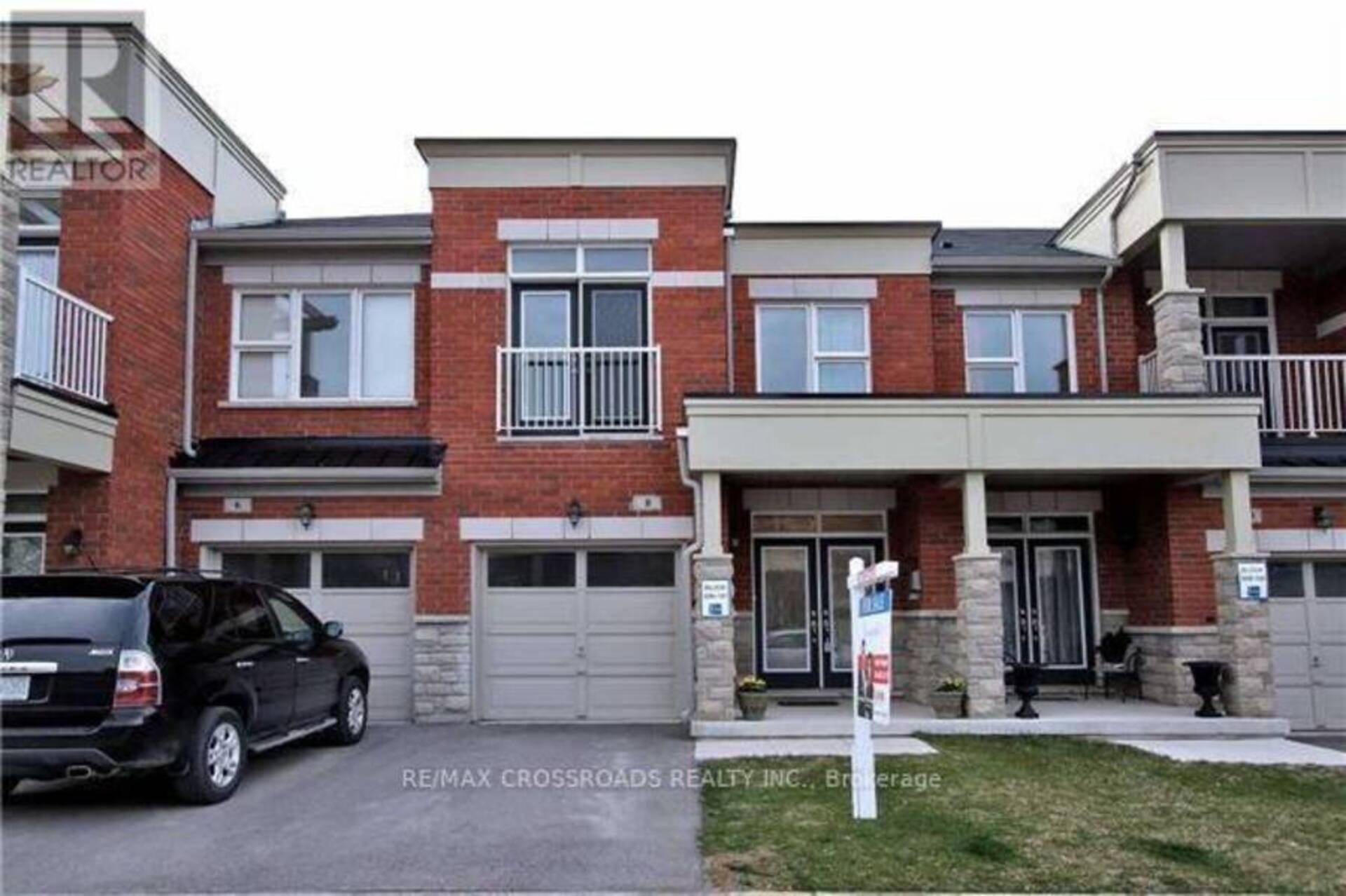 8 BLACK LOCUST DRIVE Markham