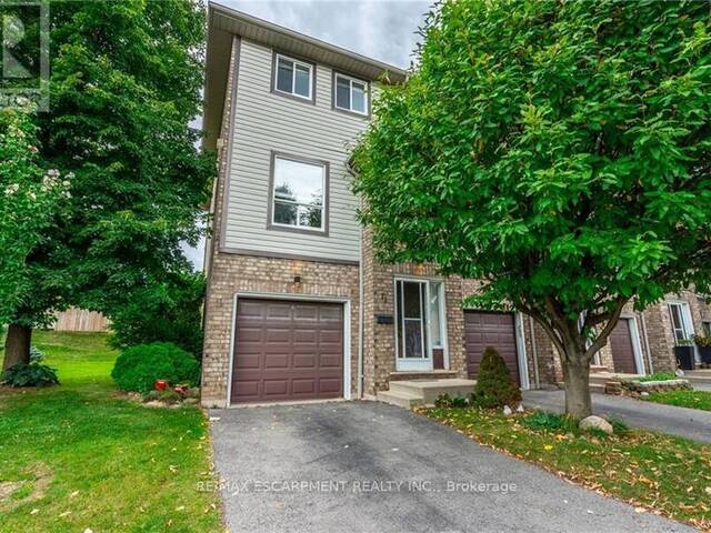 11 - 384 LIMERIDGE ROAD E Hamilton Ontario