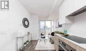 605 - 15 HOLMES AVENUE N Toronto