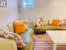 ROOM 2 - 33 YATESBURY ROAD Toronto