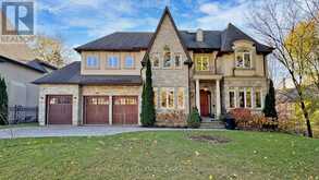 2B CARLUKE CRESCENT Toronto