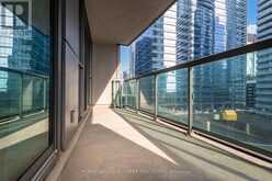 1007 - 19 GRAND TRUNK CRESCENT Toronto