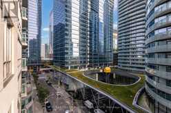 1007 - 19 GRAND TRUNK CRESCENT Toronto