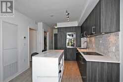 1213W - 27 BATHURST STREET Toronto