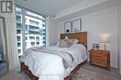 1213W - 27 BATHURST STREET Toronto