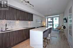 1213W - 27 BATHURST STREET Toronto