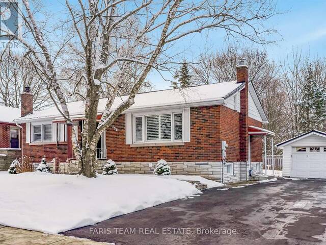 132 RODNEY STREET Barrie Ontario