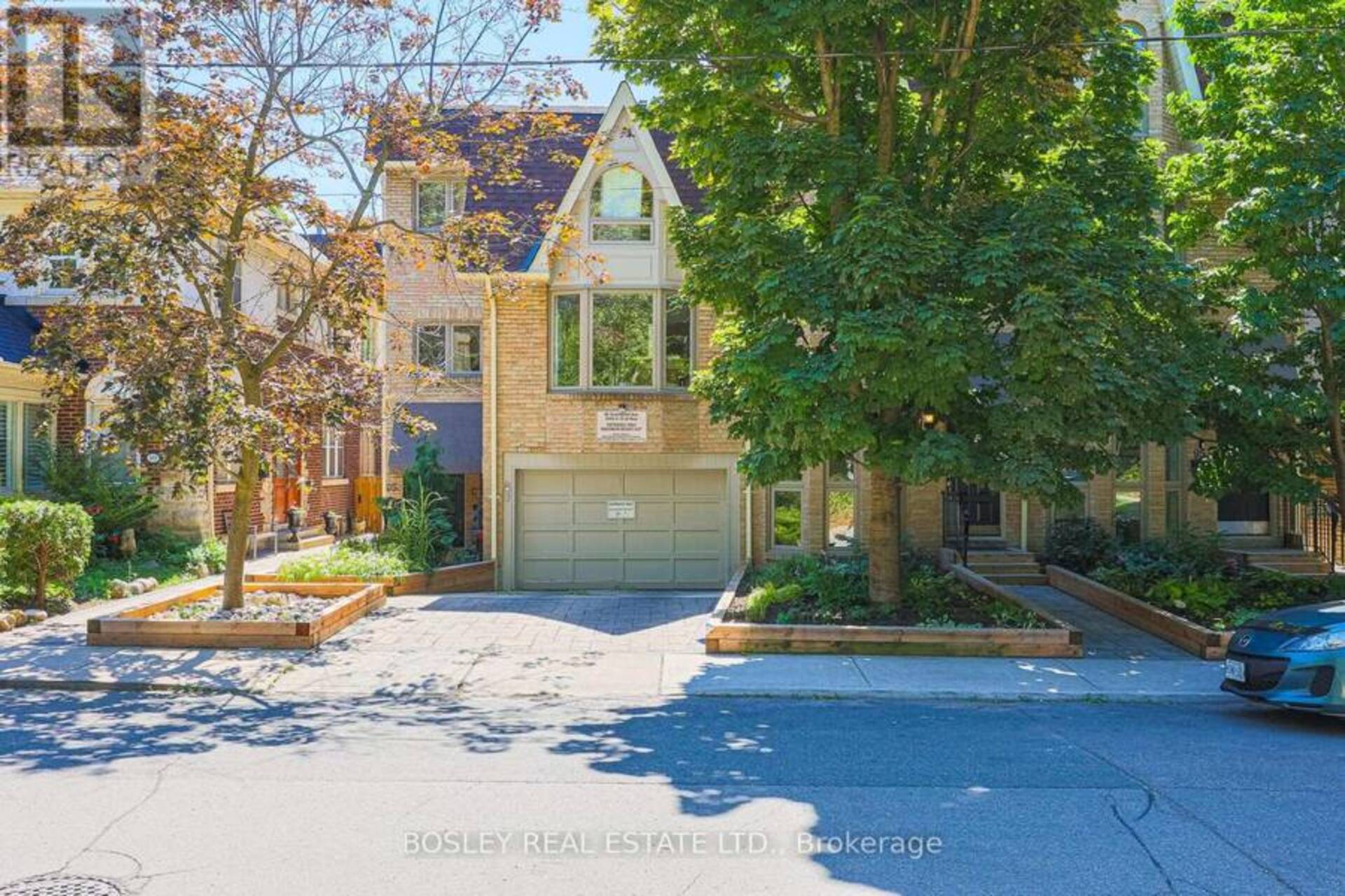 10 - 95 SUMMERHILL AVENUE Toronto