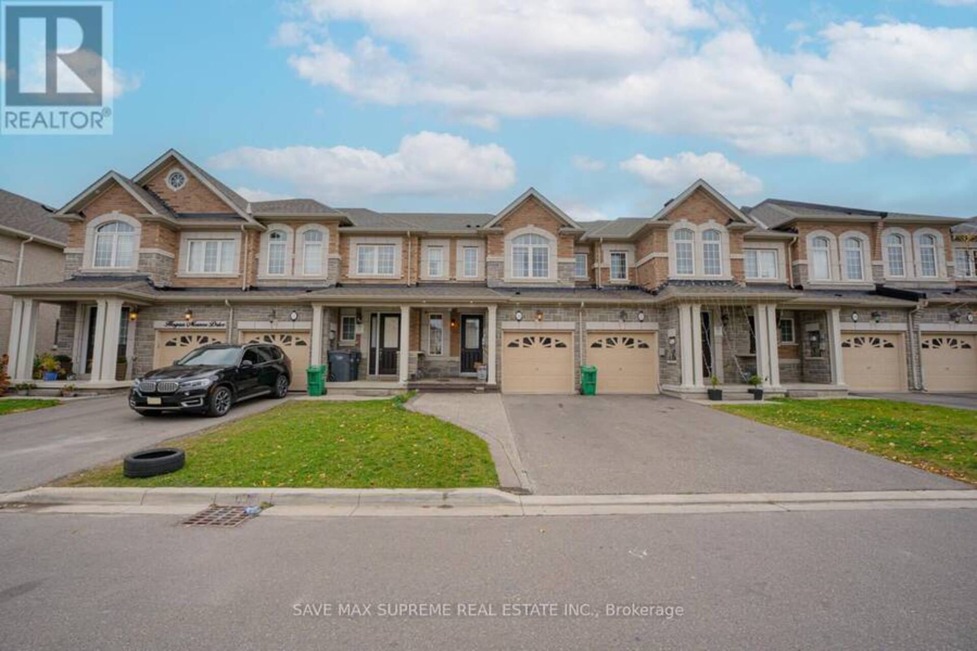 35 HOGAN MANOR DRIVE Brampton