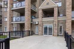 402 - 41 FERNDALE DRIVE S Barrie