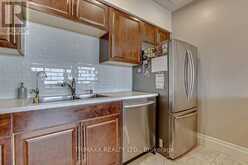 804 - 744 WONDERLAND ROAD S London