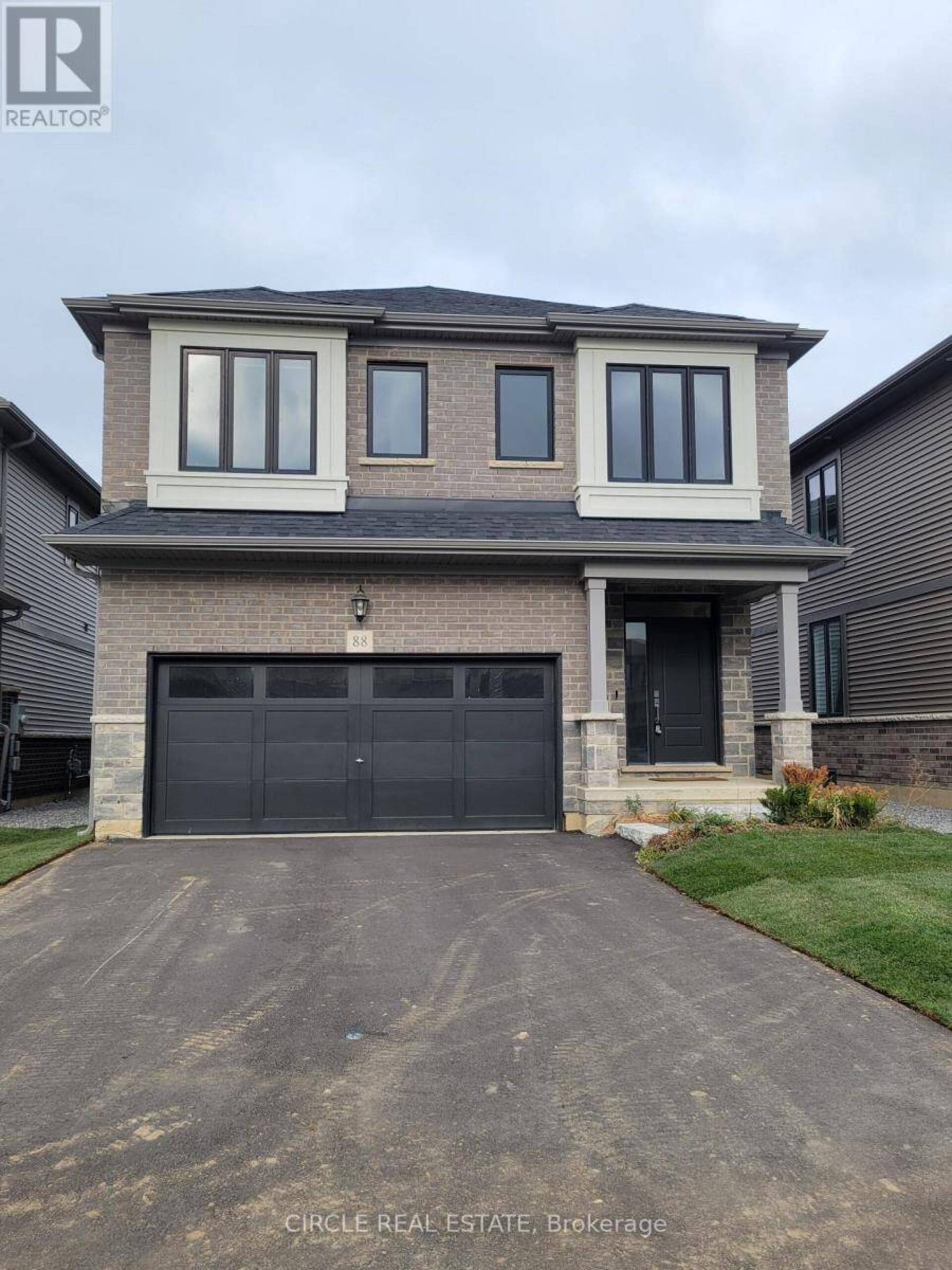 88 BLACKBIRD WAY Hamilton