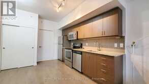 602 - 10 WILLISON SQUARE Toronto