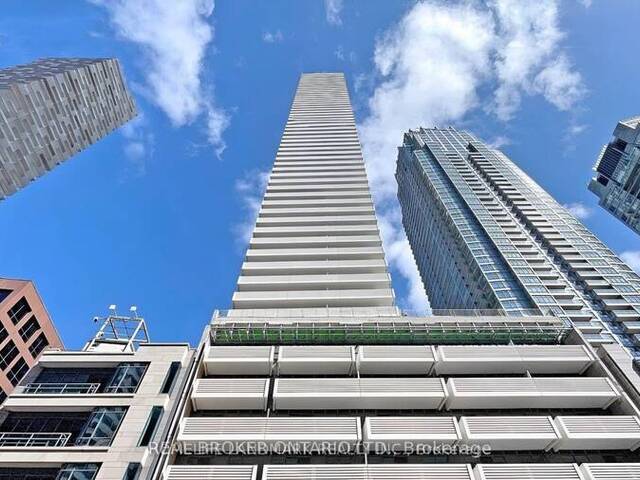 3705 - 2221 YONGE STREET Toronto Ontario