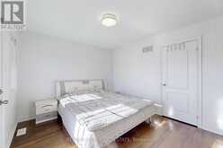 8 LANTERN COURT Toronto